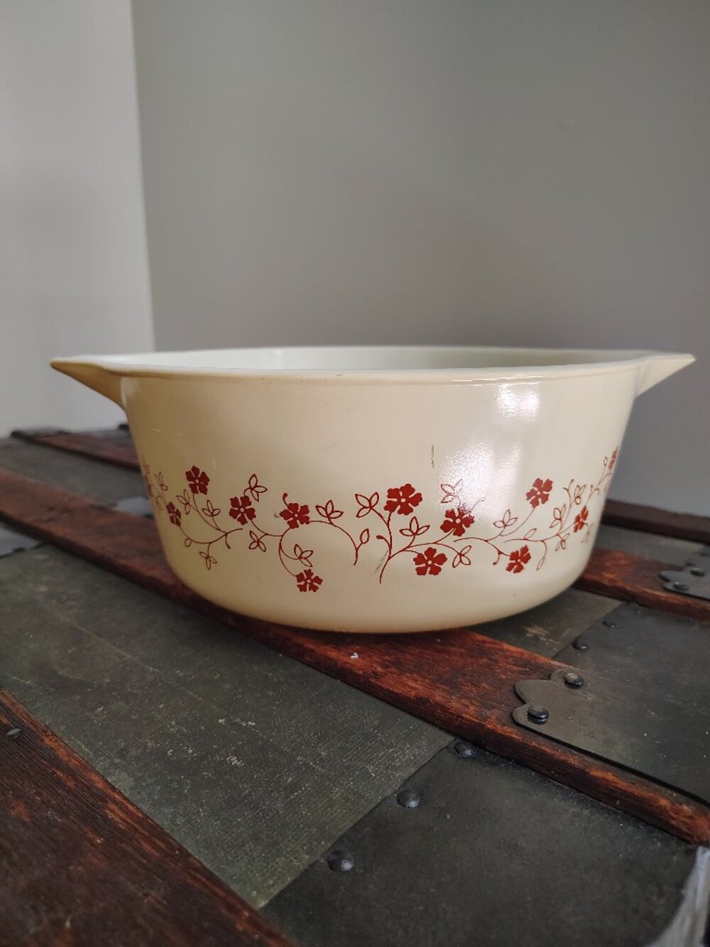 Pyrex Trailing Flowers Bake #475B 2.5 Quart Casserole Dish